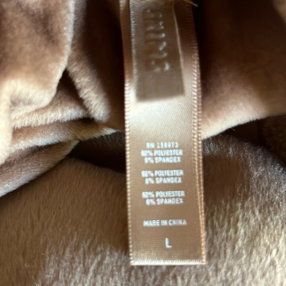 NWT SKIMS Velcour Track Pants! - Picture 7 of 7